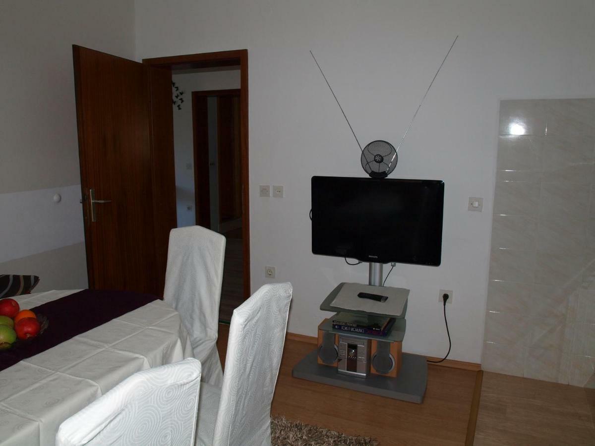 Apartment Duje Makarska Bagian luar foto