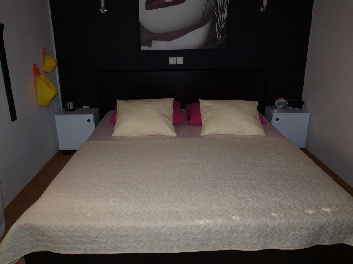 Apartment Duje Makarska Bagian luar foto